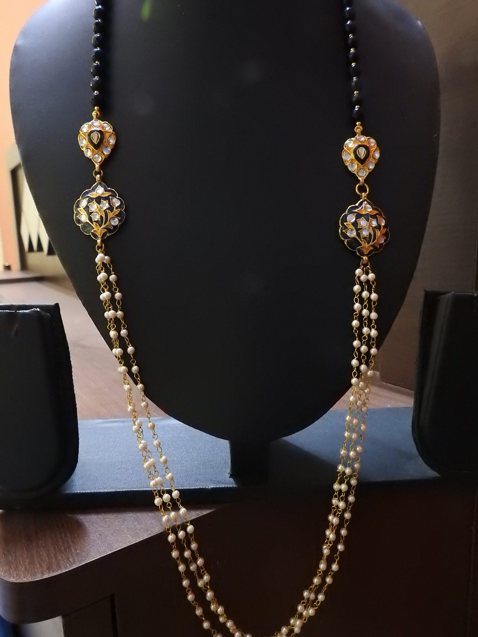 IMITATION KUNDAN MEENA BLACK NECKLACE / ARTIFICIAL KUNDAN MEENA JEWELLERY BLACK NEKLACE - Image 2